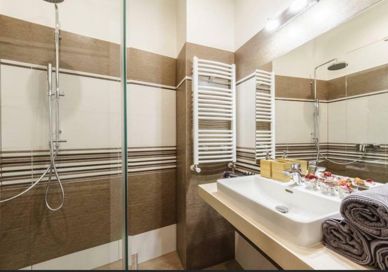 Central Prague Crown Apartments 외부 사진