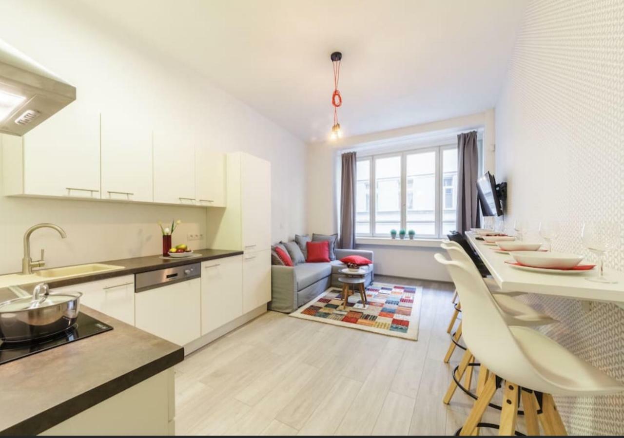 Central Prague Crown Apartments 외부 사진